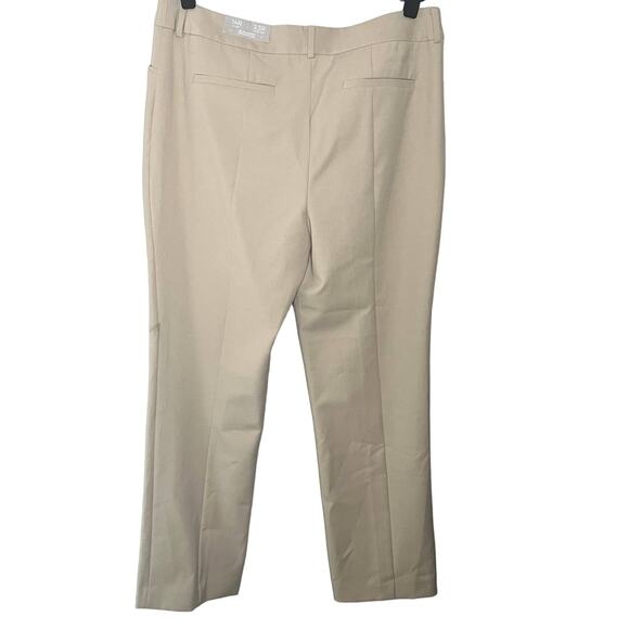 CHICO'S SO SLIMMING STRAIGHT LEG TAN PANTS SIZE 2.5R 14R - Picture 3 of 9